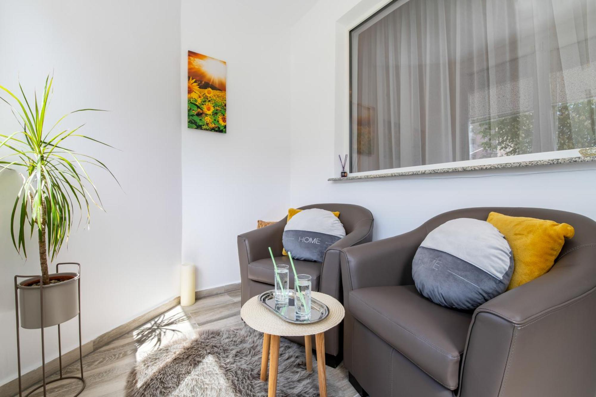 Springhome - Cozy Apartment With Balcony & Parking 布拉索夫 外观 照片