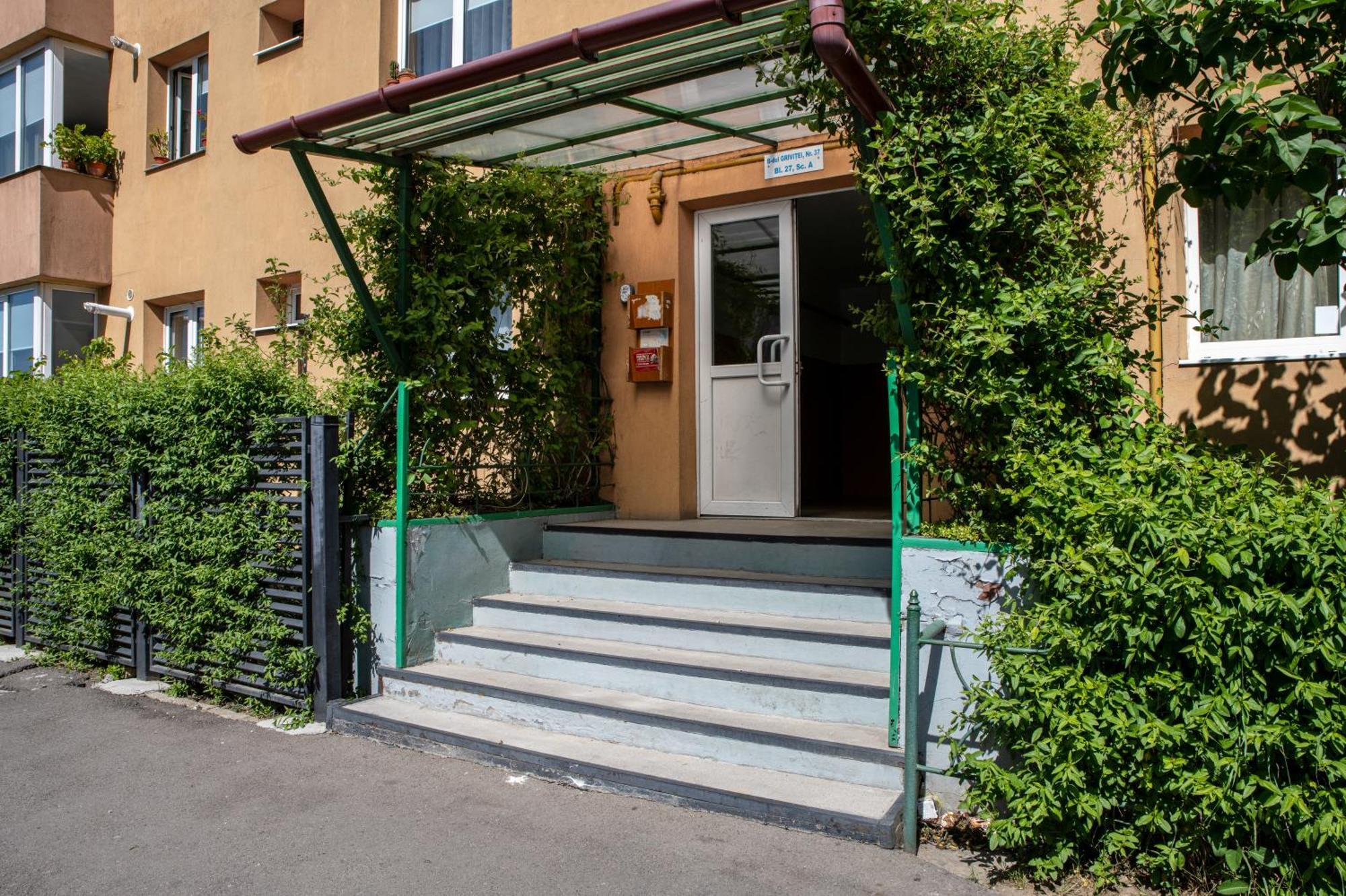 Springhome - Cozy Apartment With Balcony & Parking 布拉索夫 外观 照片